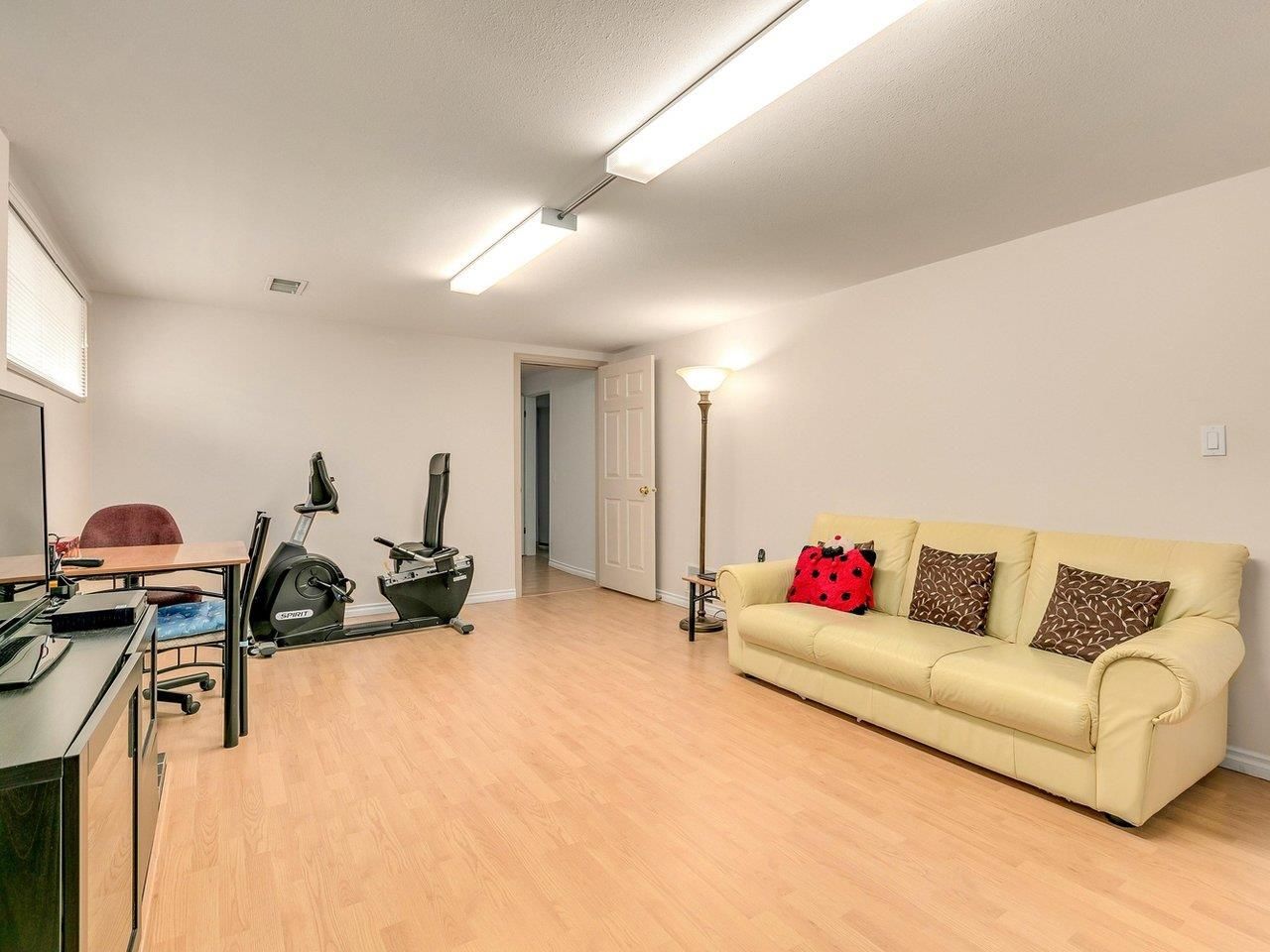 Listing Image 20