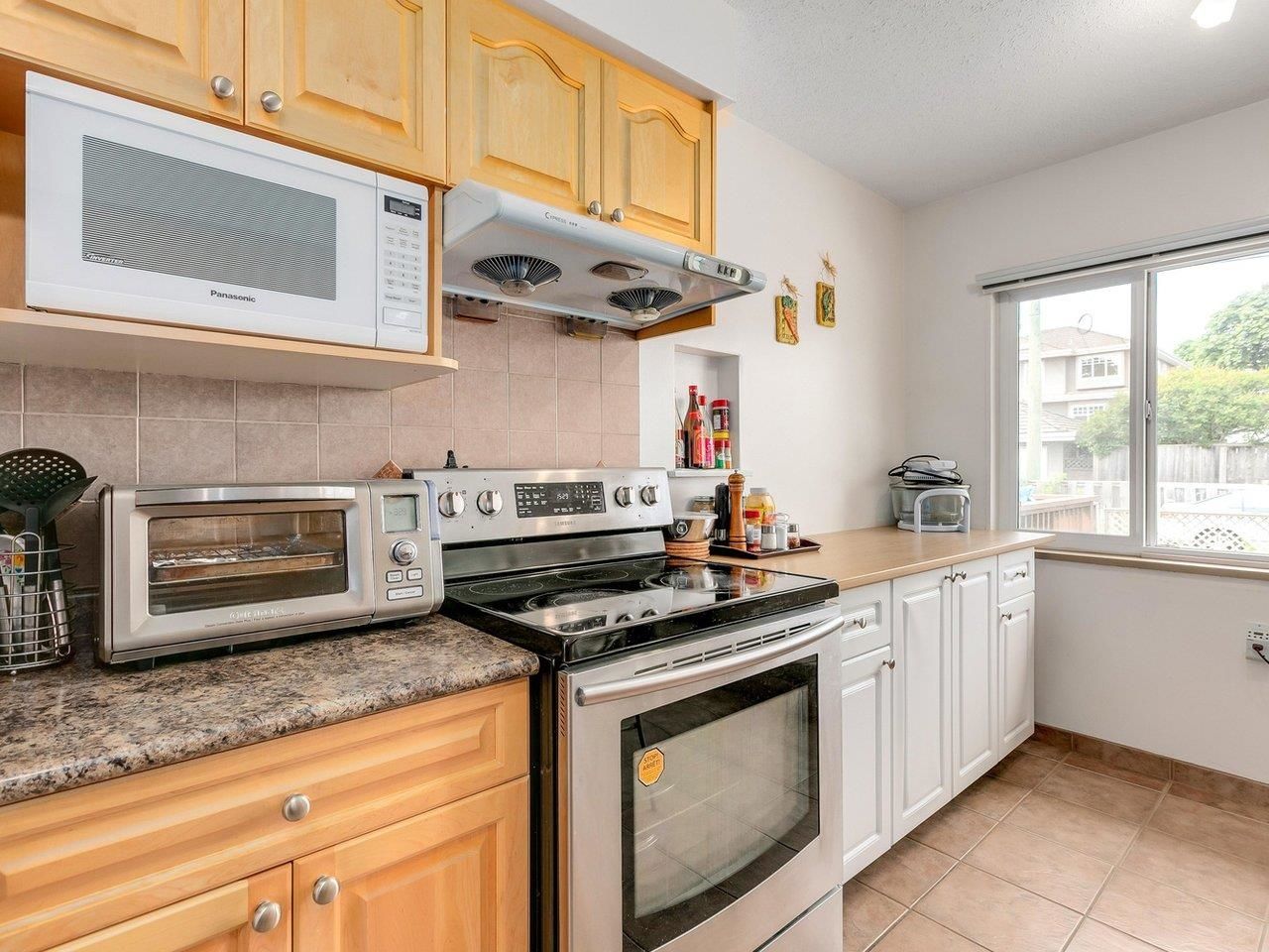 Listing Image 8