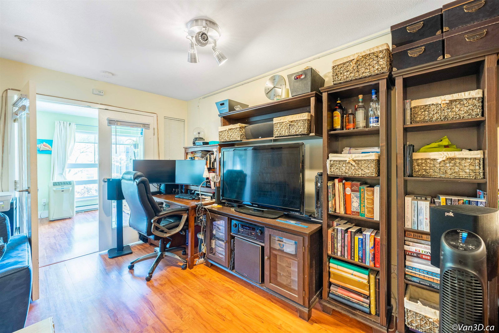 Listing Image 9