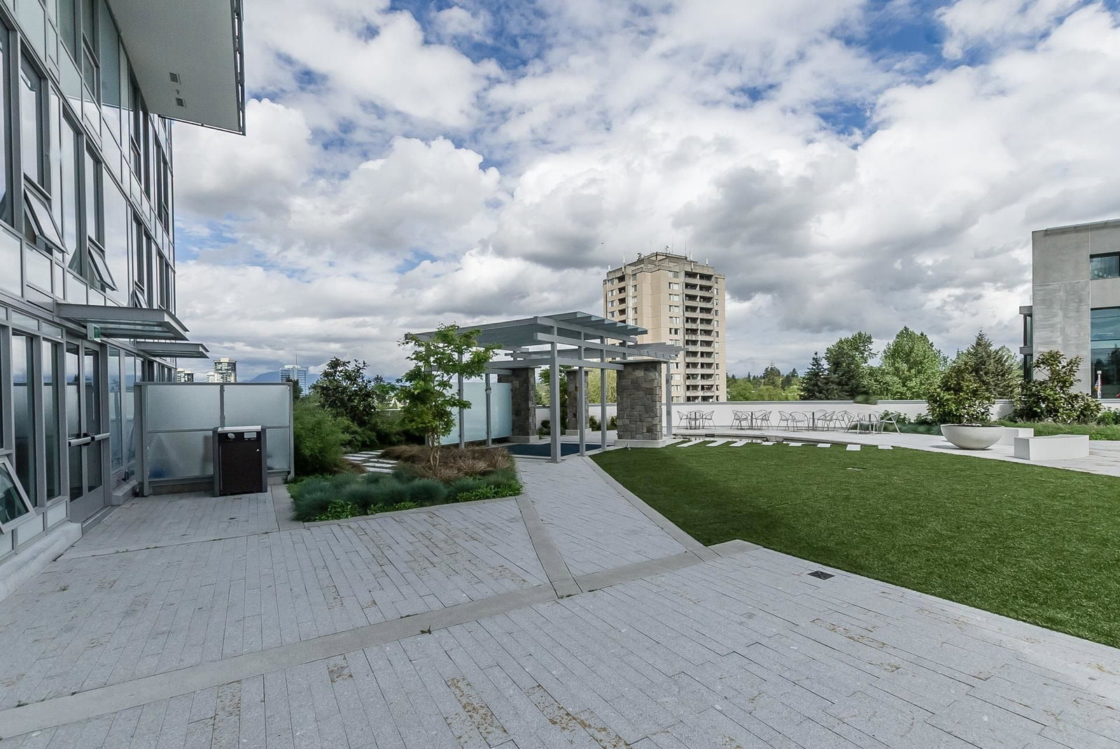Listing Image 27