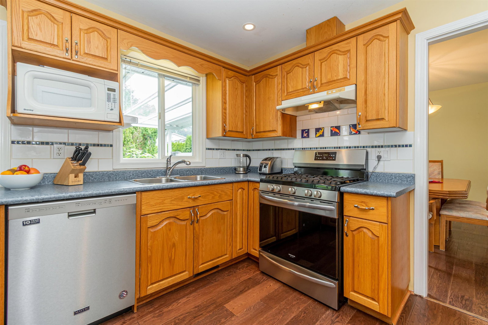 Listing Image 10