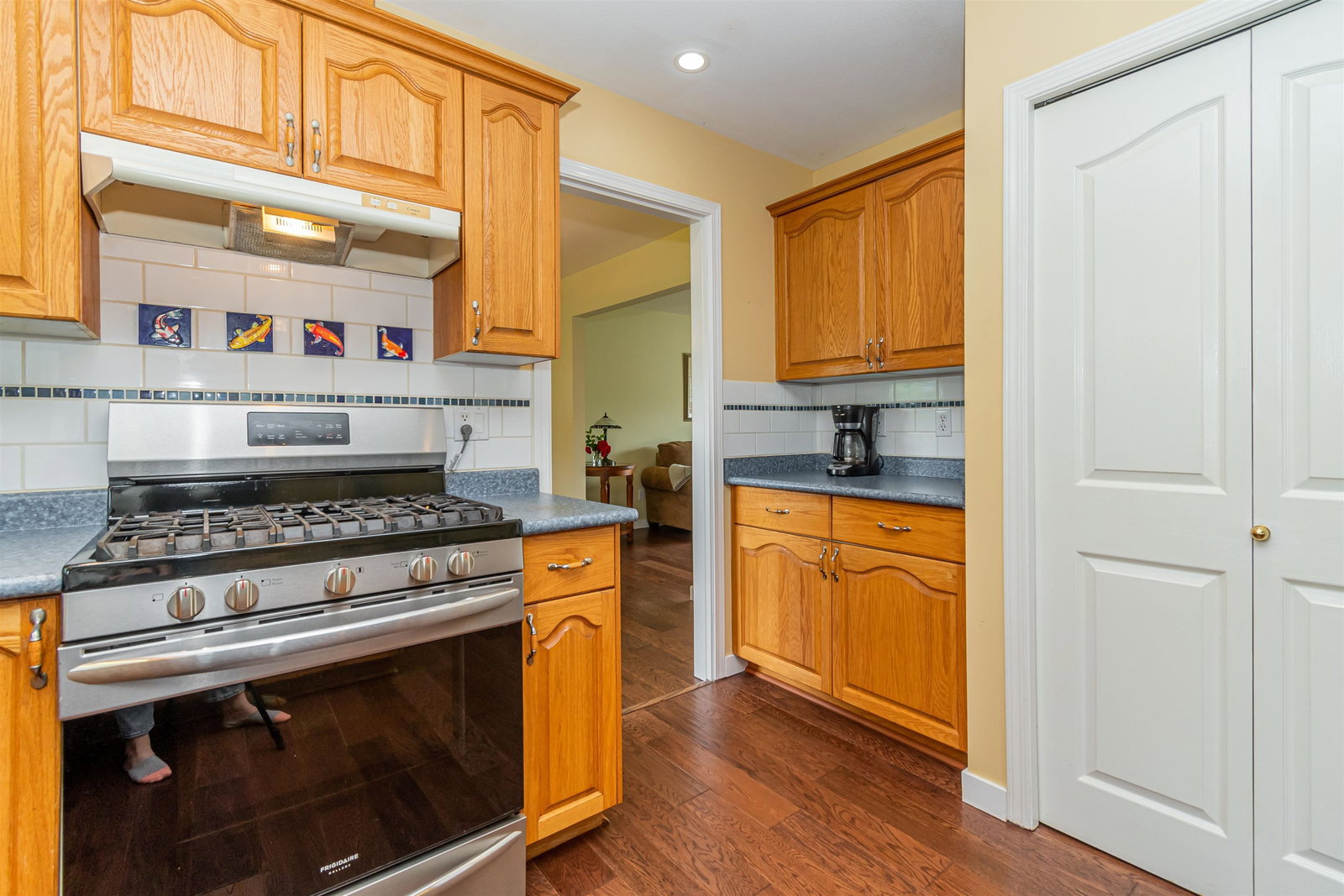 Listing Image 11