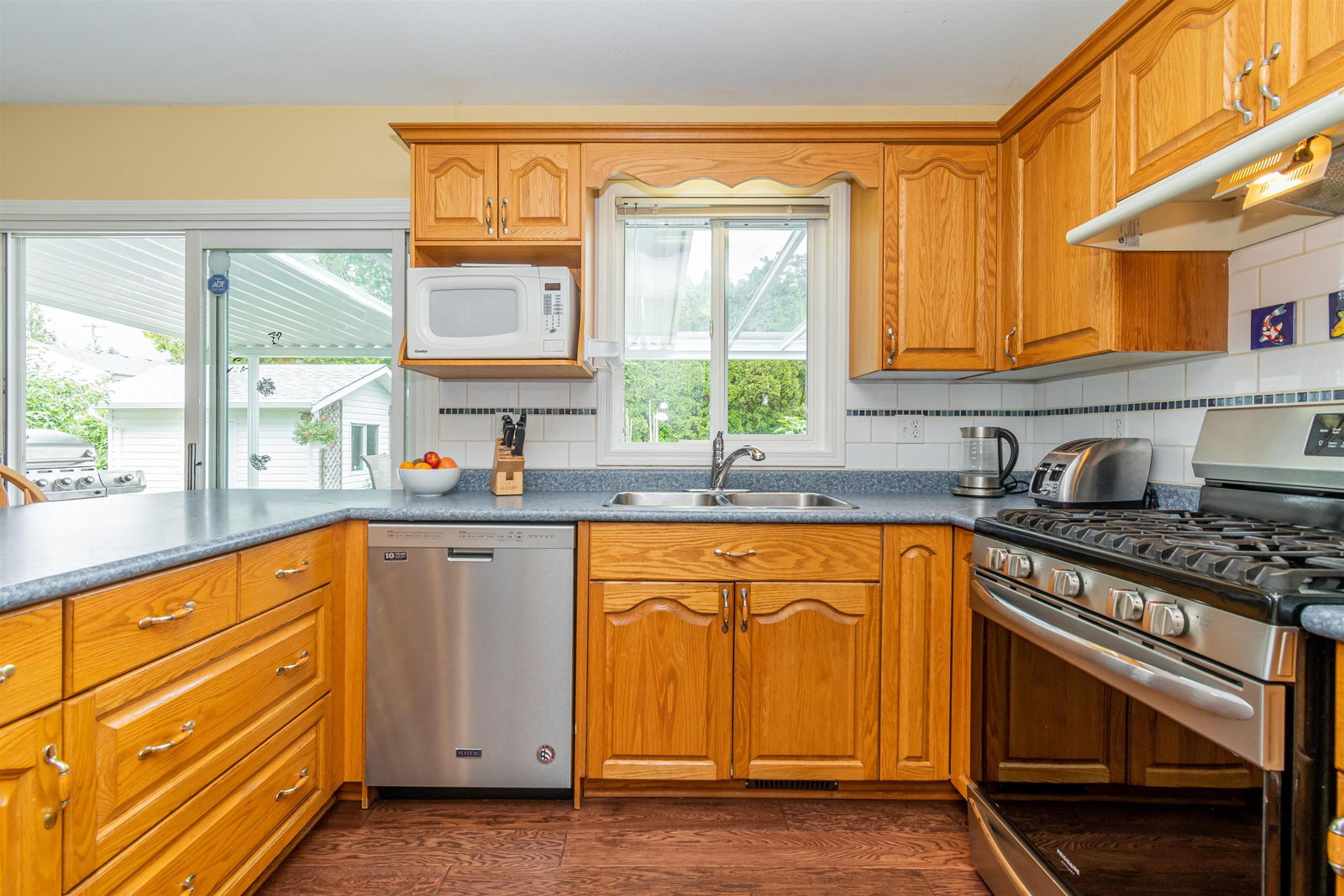 Listing Image 12