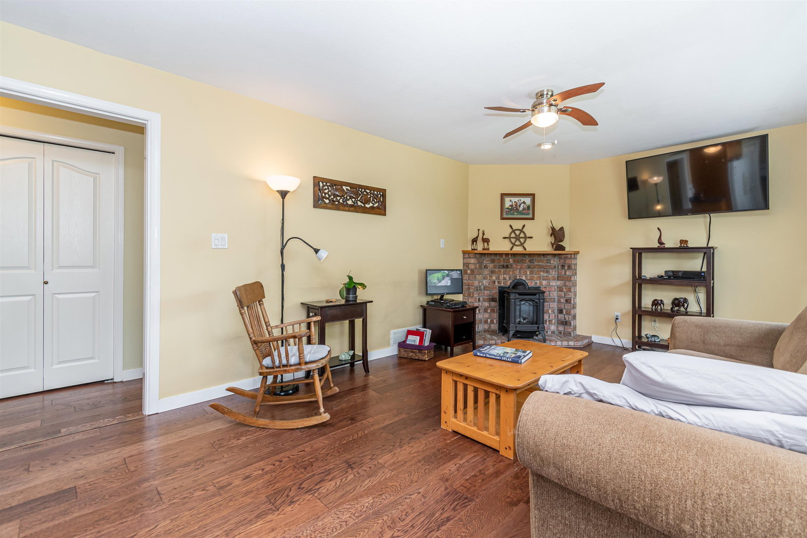 Listing Image 15