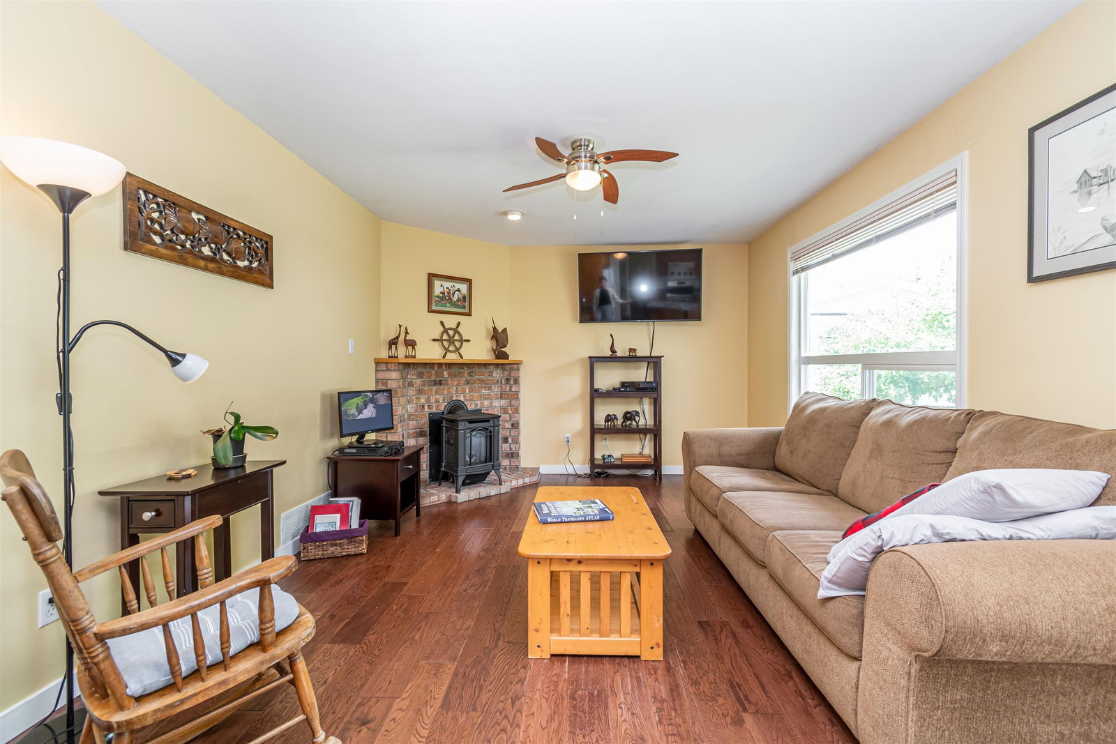 Listing Image 17