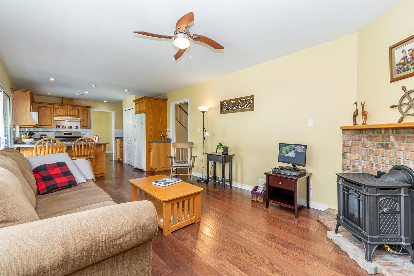Listing Image 18