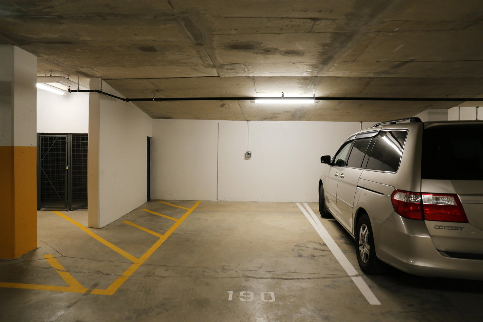 Listing Image 18