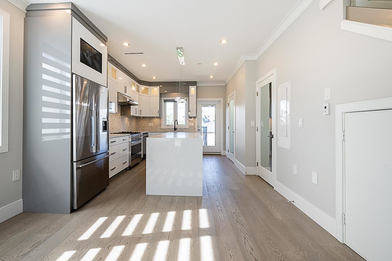 Listing Image 9