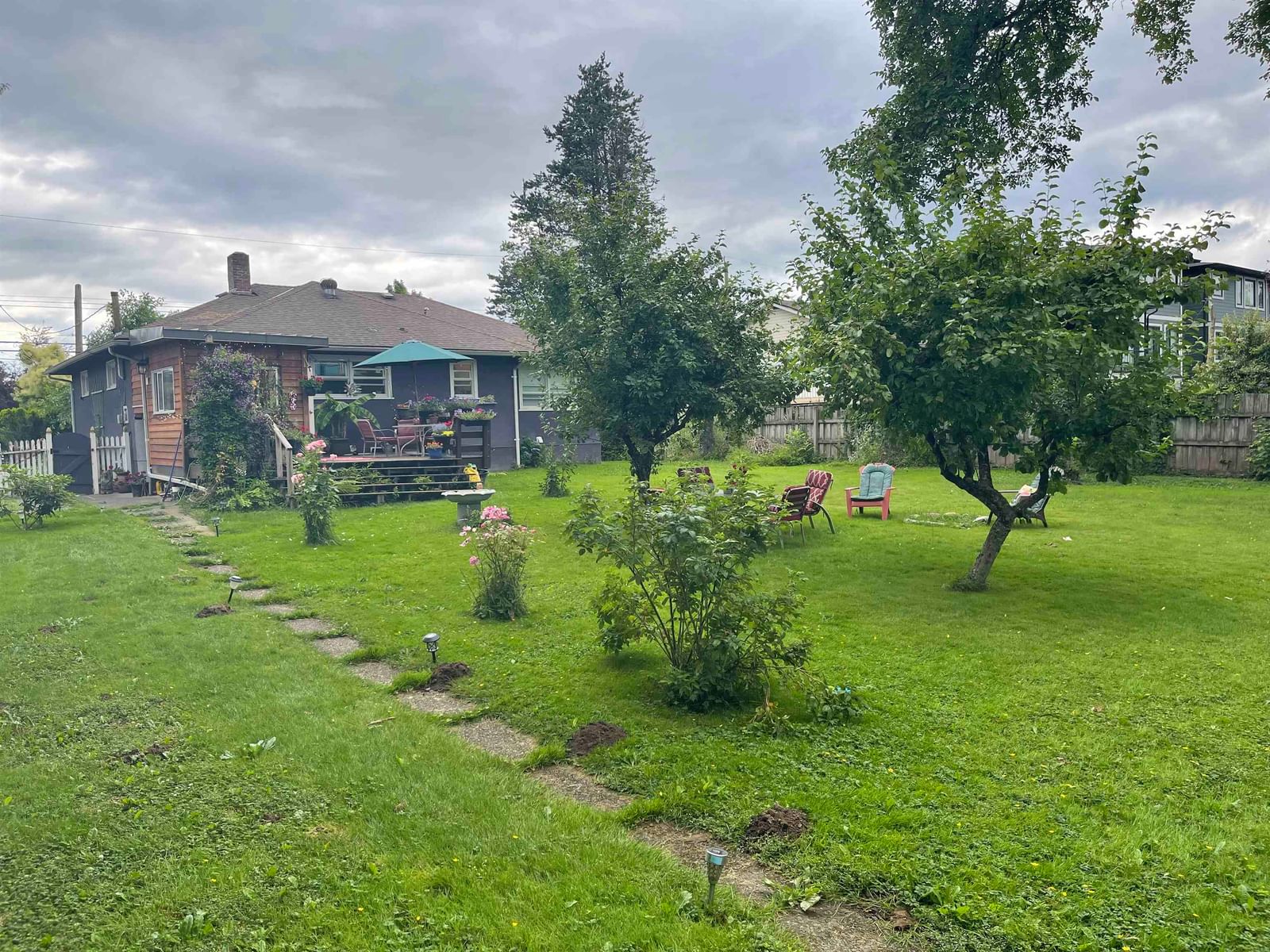 Listing Image 12