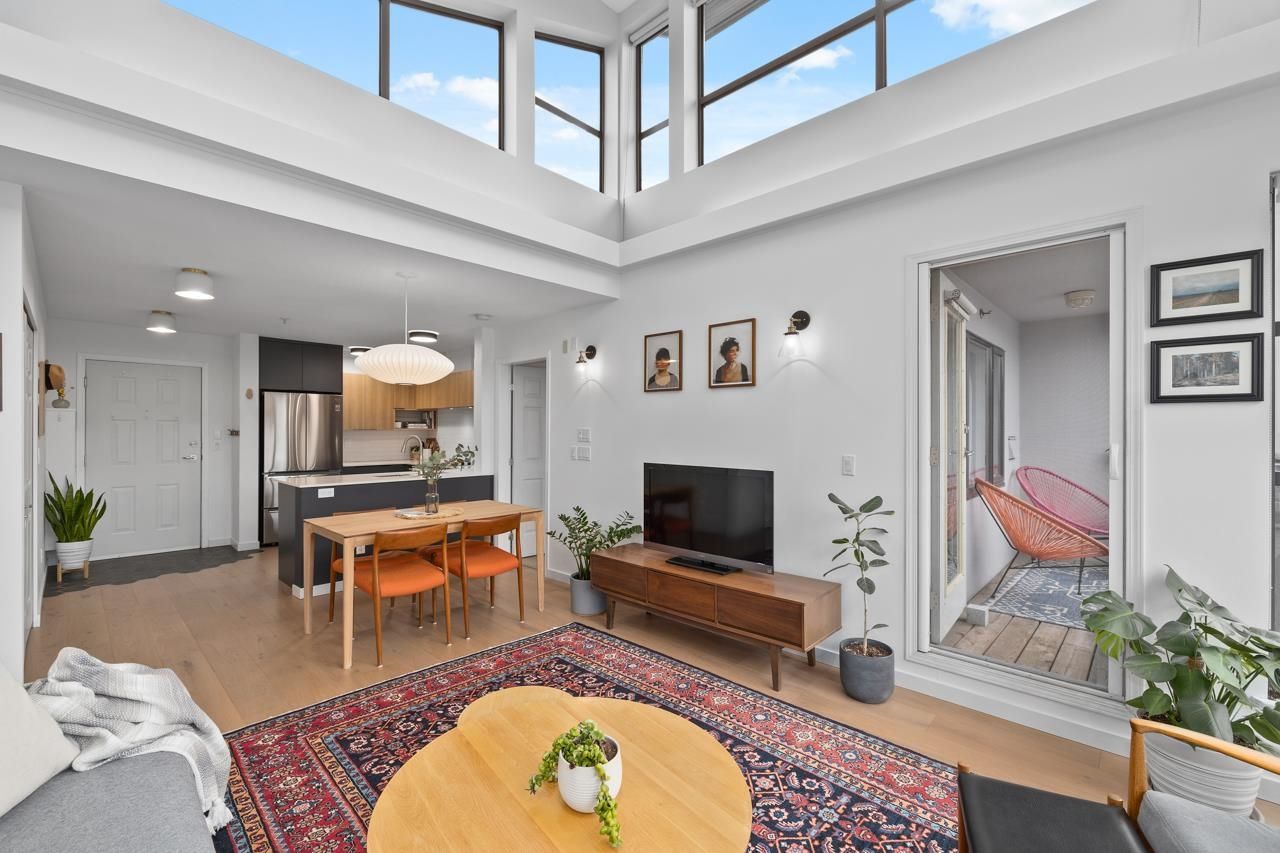 Listing Image 5