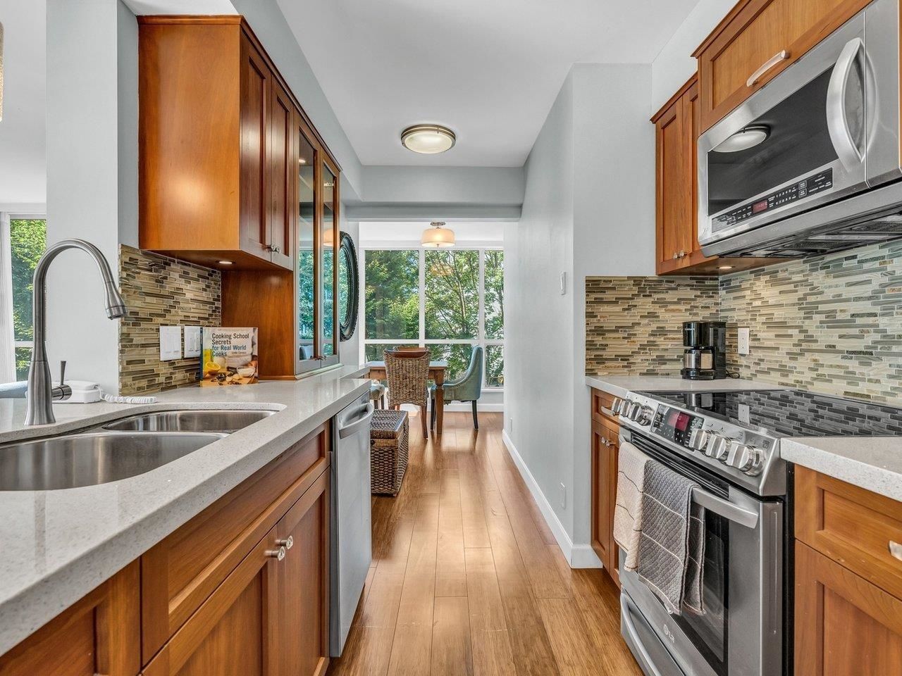 Listing Image 13