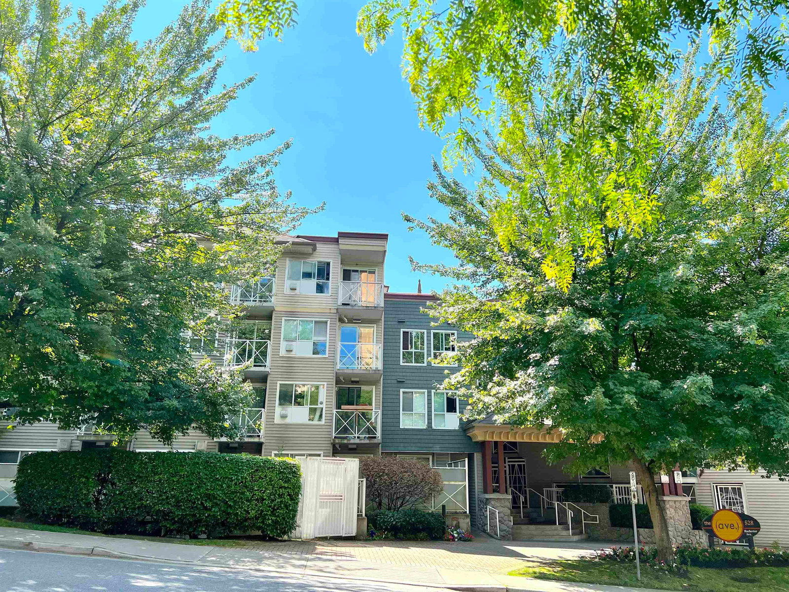 Listing Image 17