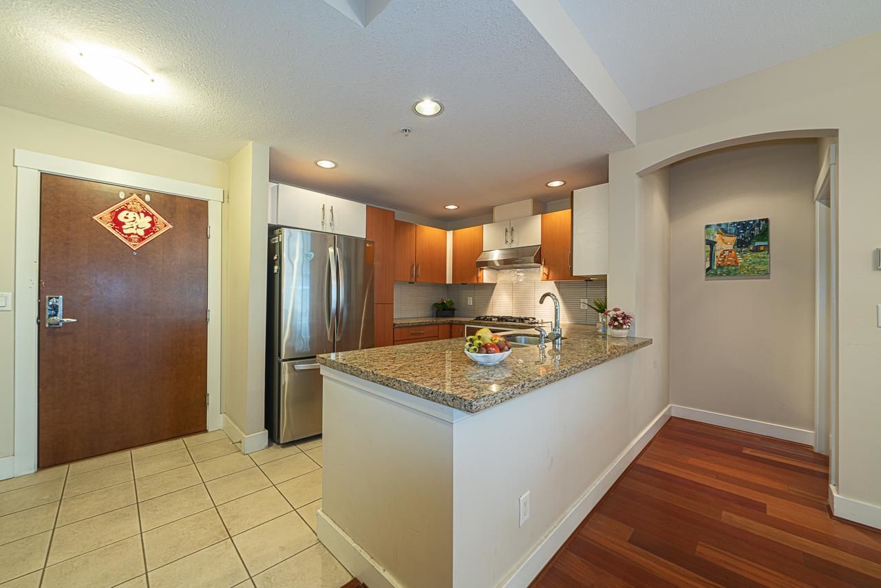 Listing Image 8