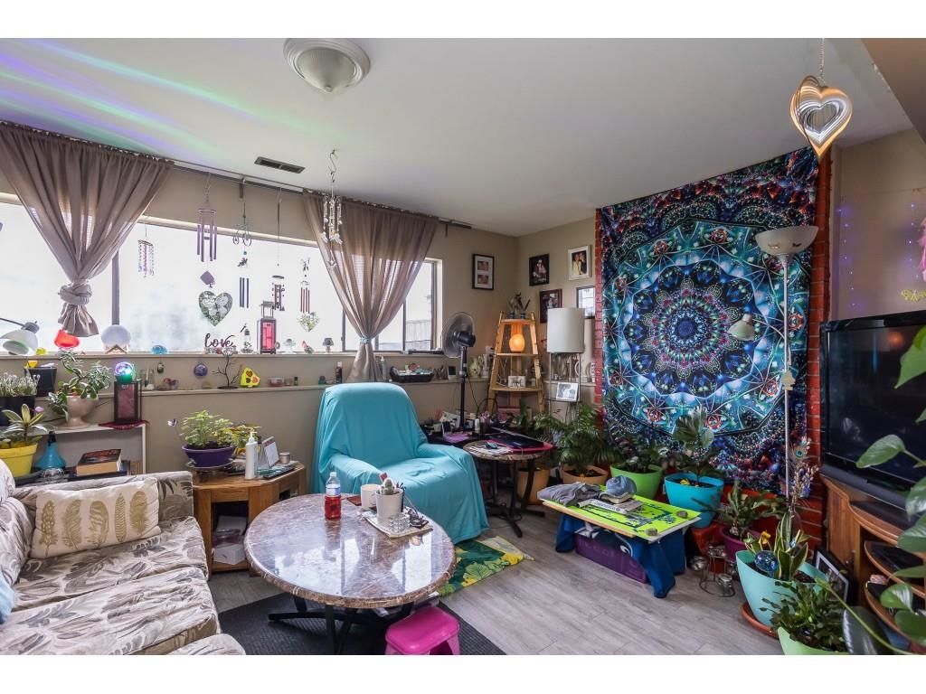 Listing Image 25