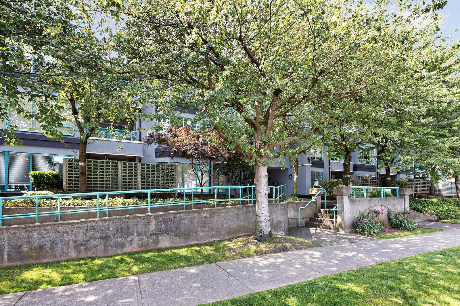 Listing Image 18