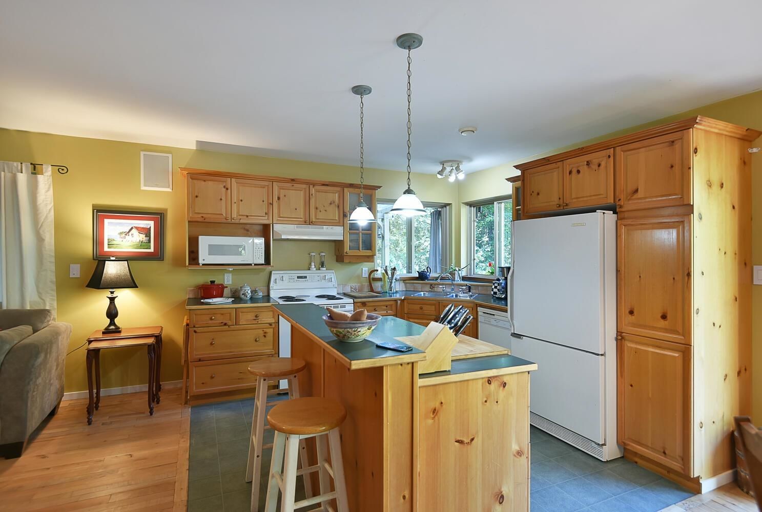 Listing Image 15
