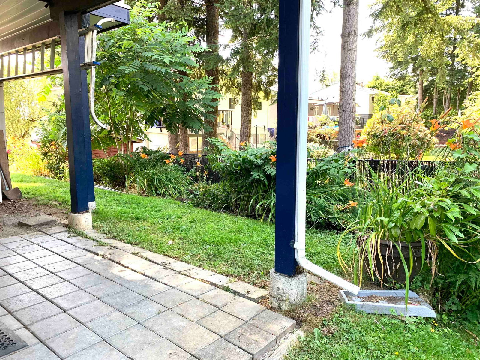 Listing Image 10