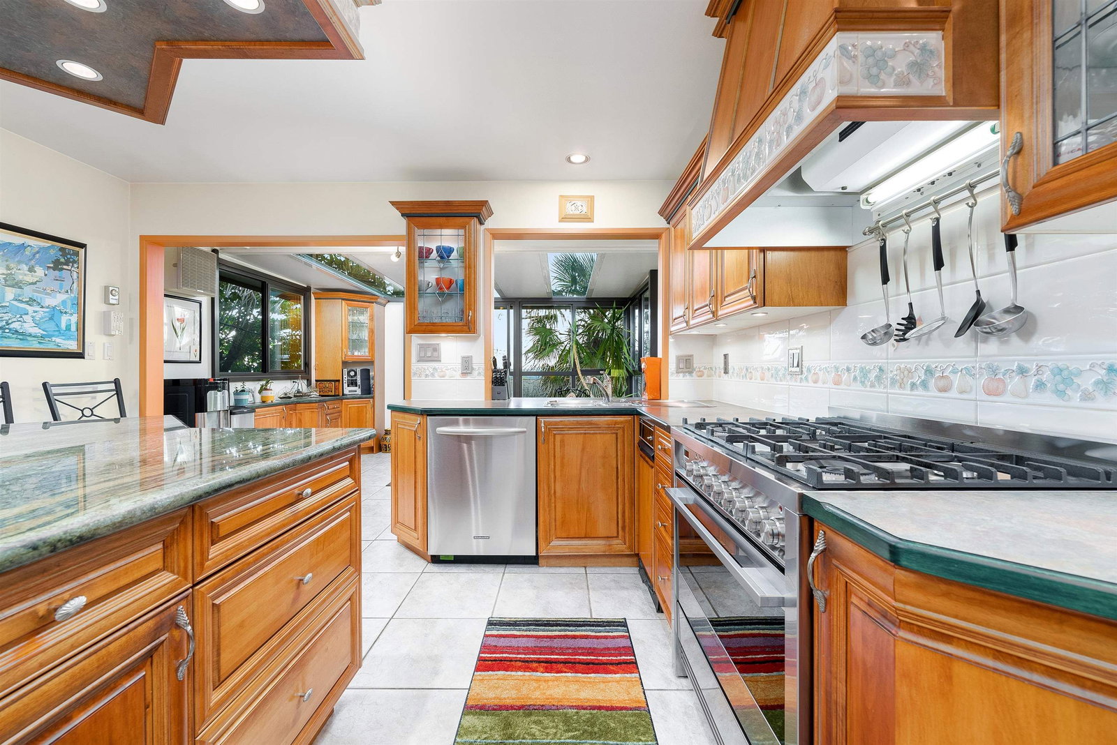 Listing Image 10