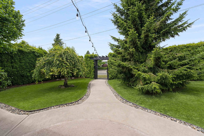 140 Eighth Avenue, New Westminster, V3L 4J7 | Image 2