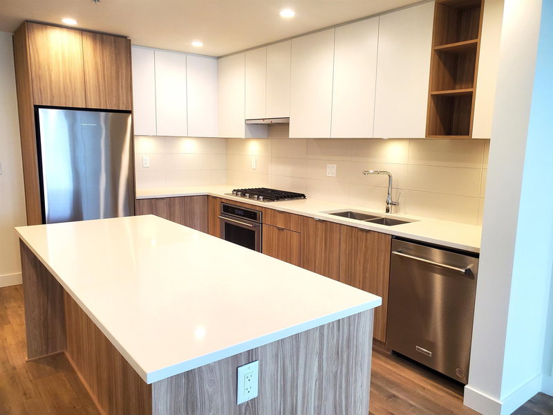 321 - 750 Dogwood Street, Coquitlam, V3J 4B7 | Image 3