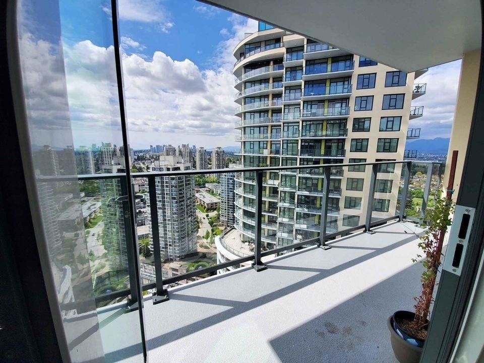 Listing Image 11