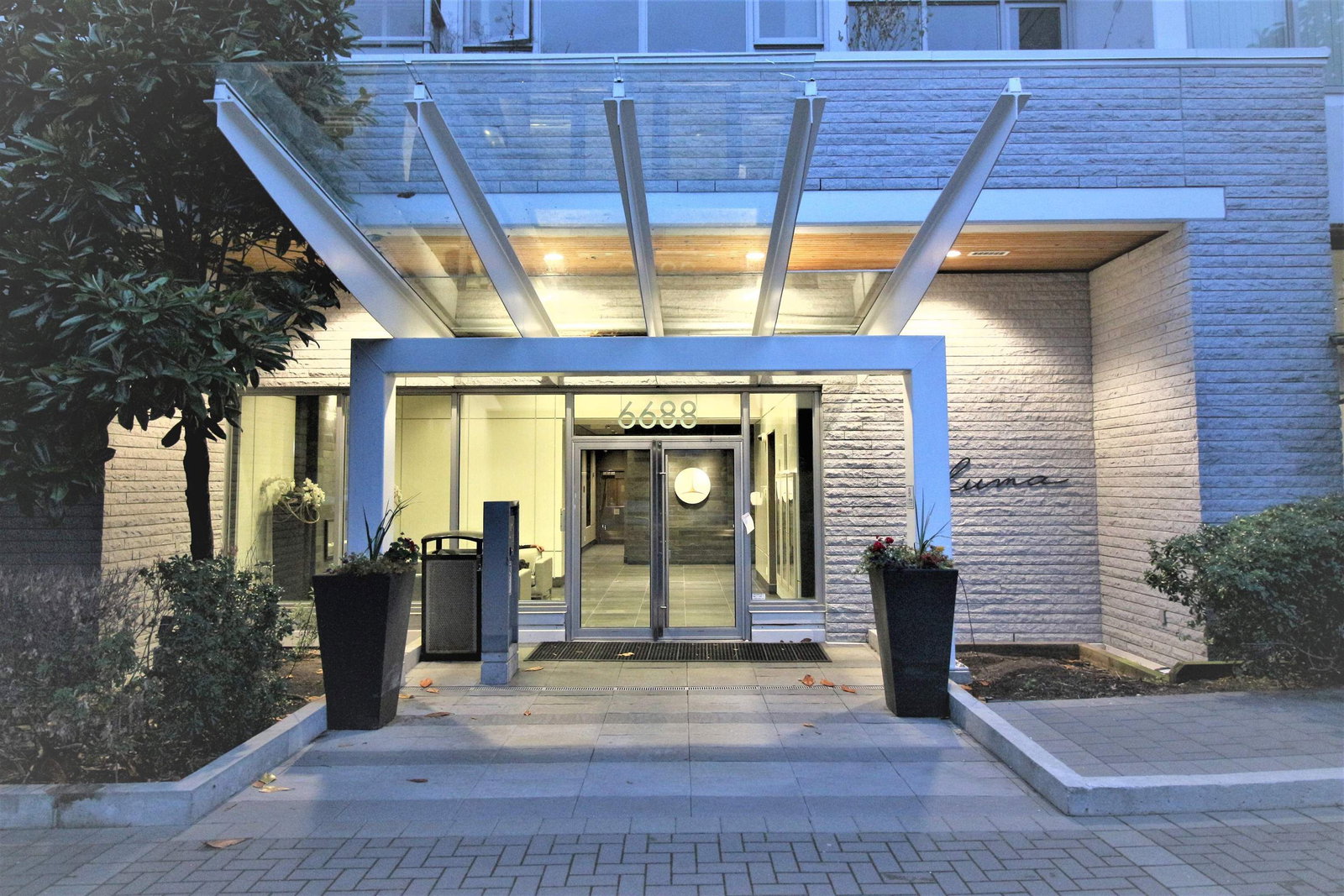 Listing Image 20