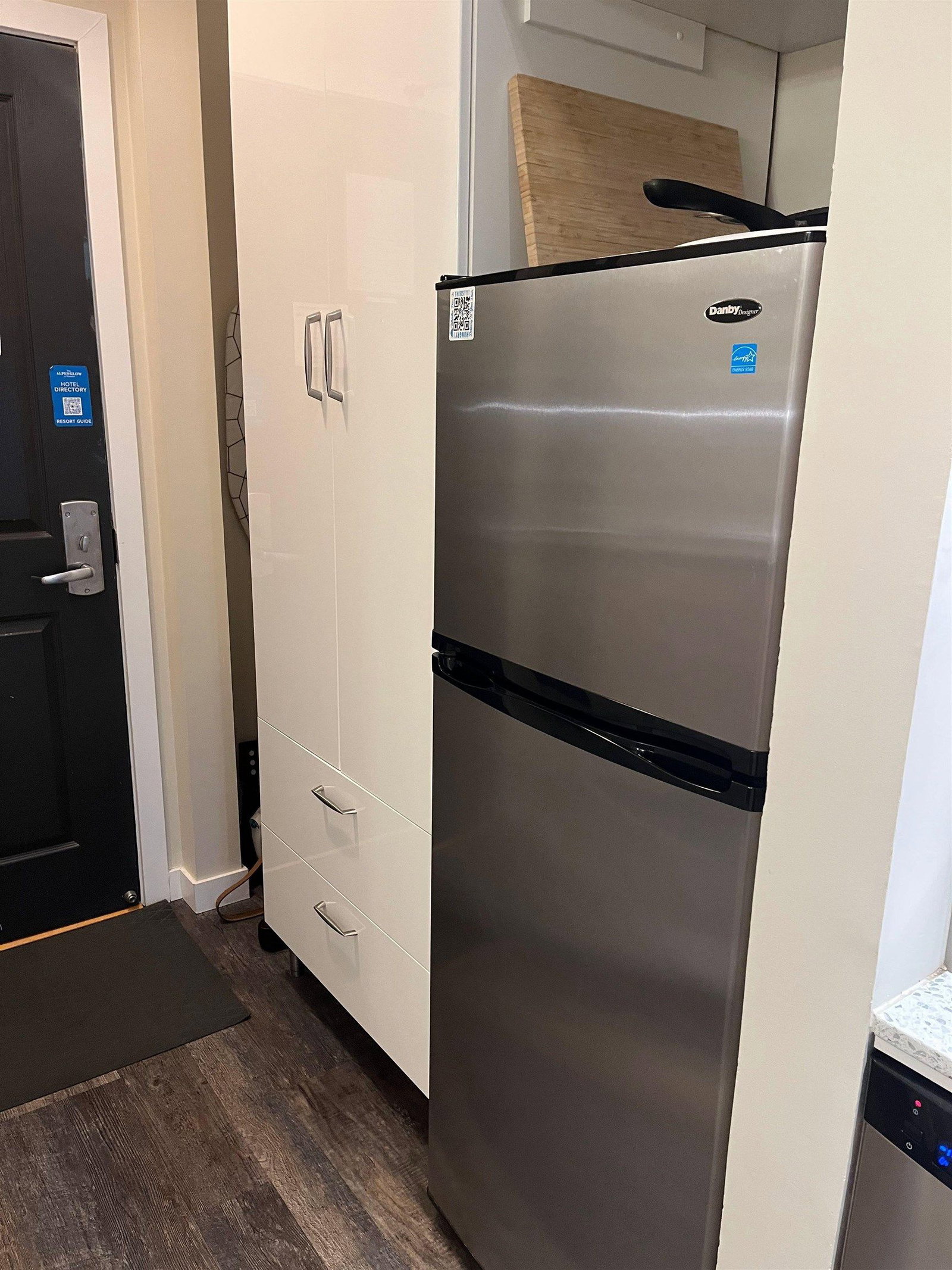 Listing Image 10