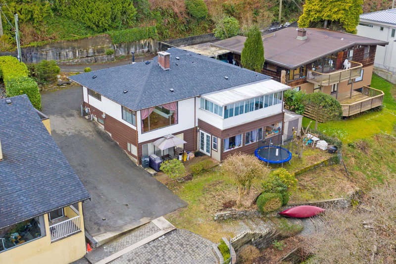 5645 Highfield Drive, Burnaby, V5B 1E4 | Image 2