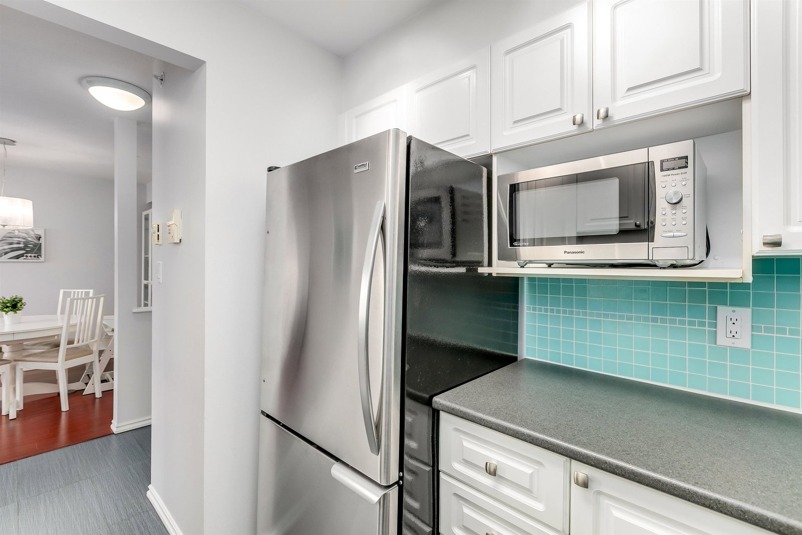 Listing Image 10