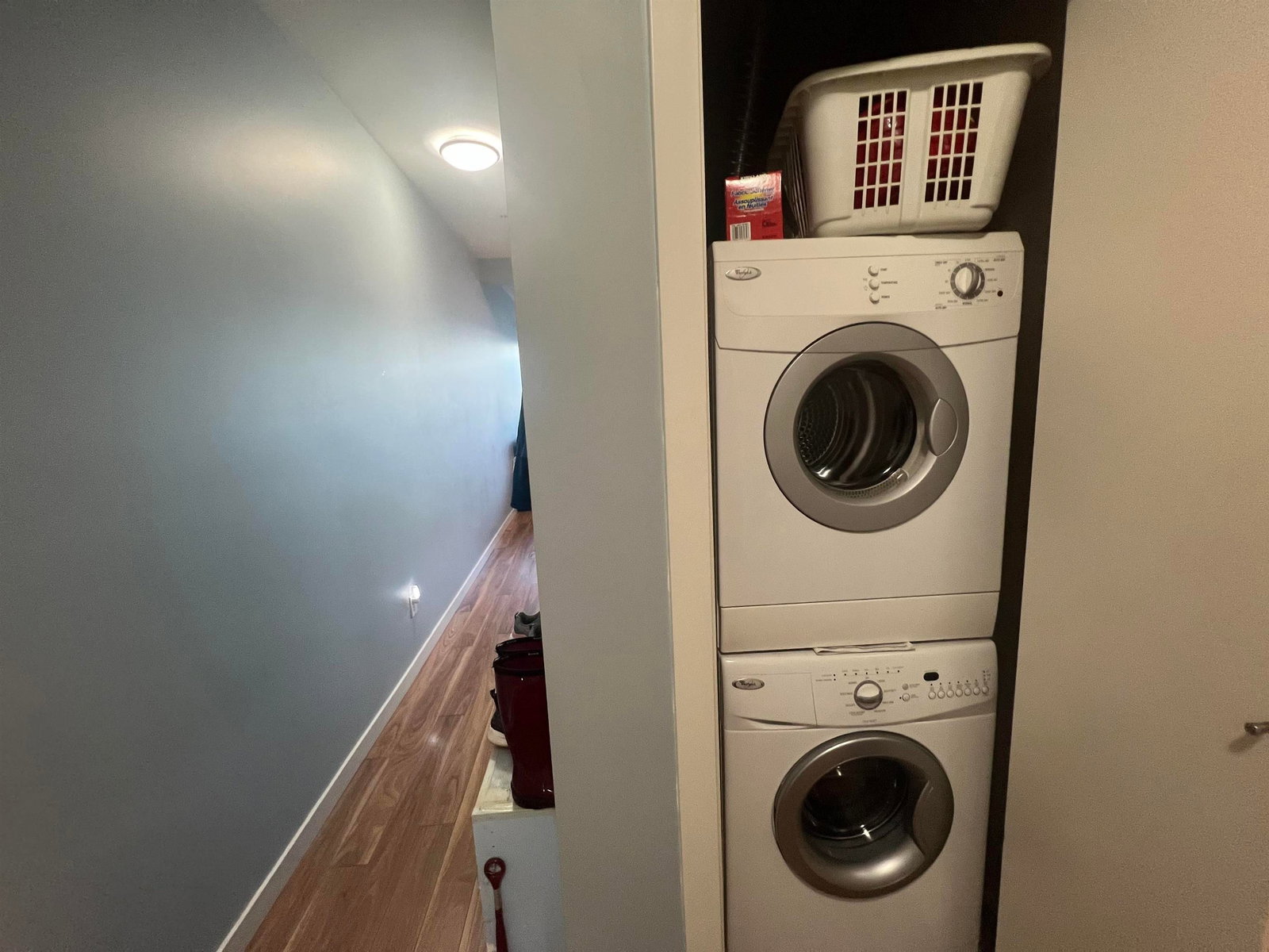 Listing Image 8