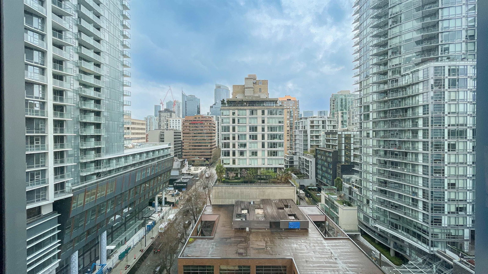 Listing Image 10