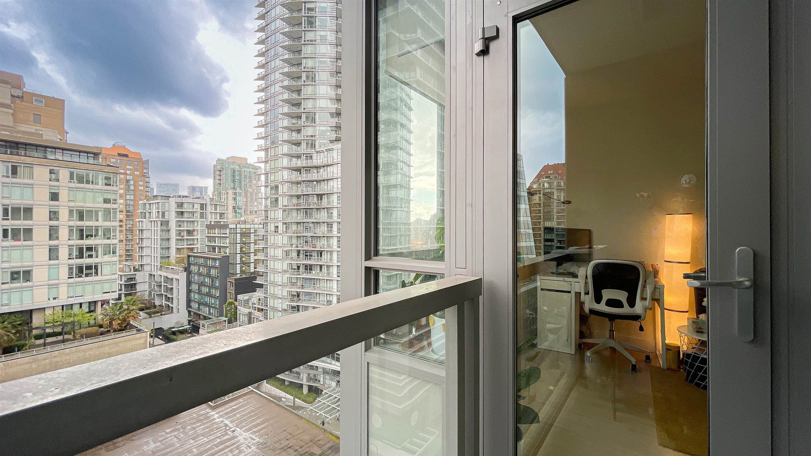Listing Image 9