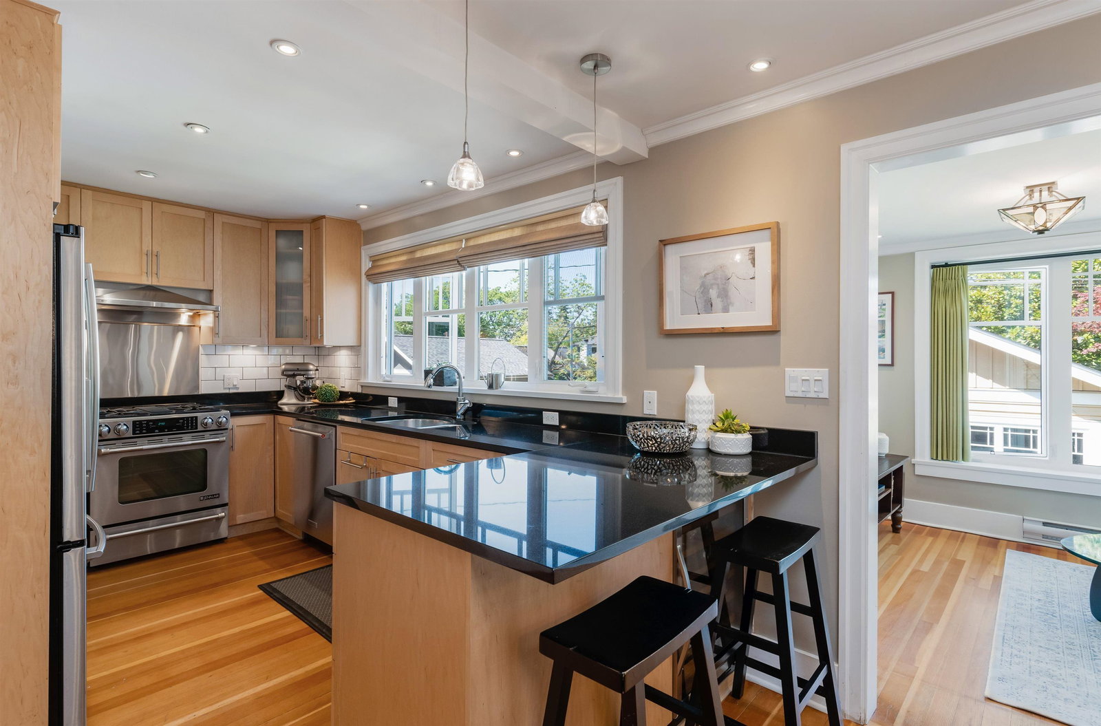 Listing Image 15