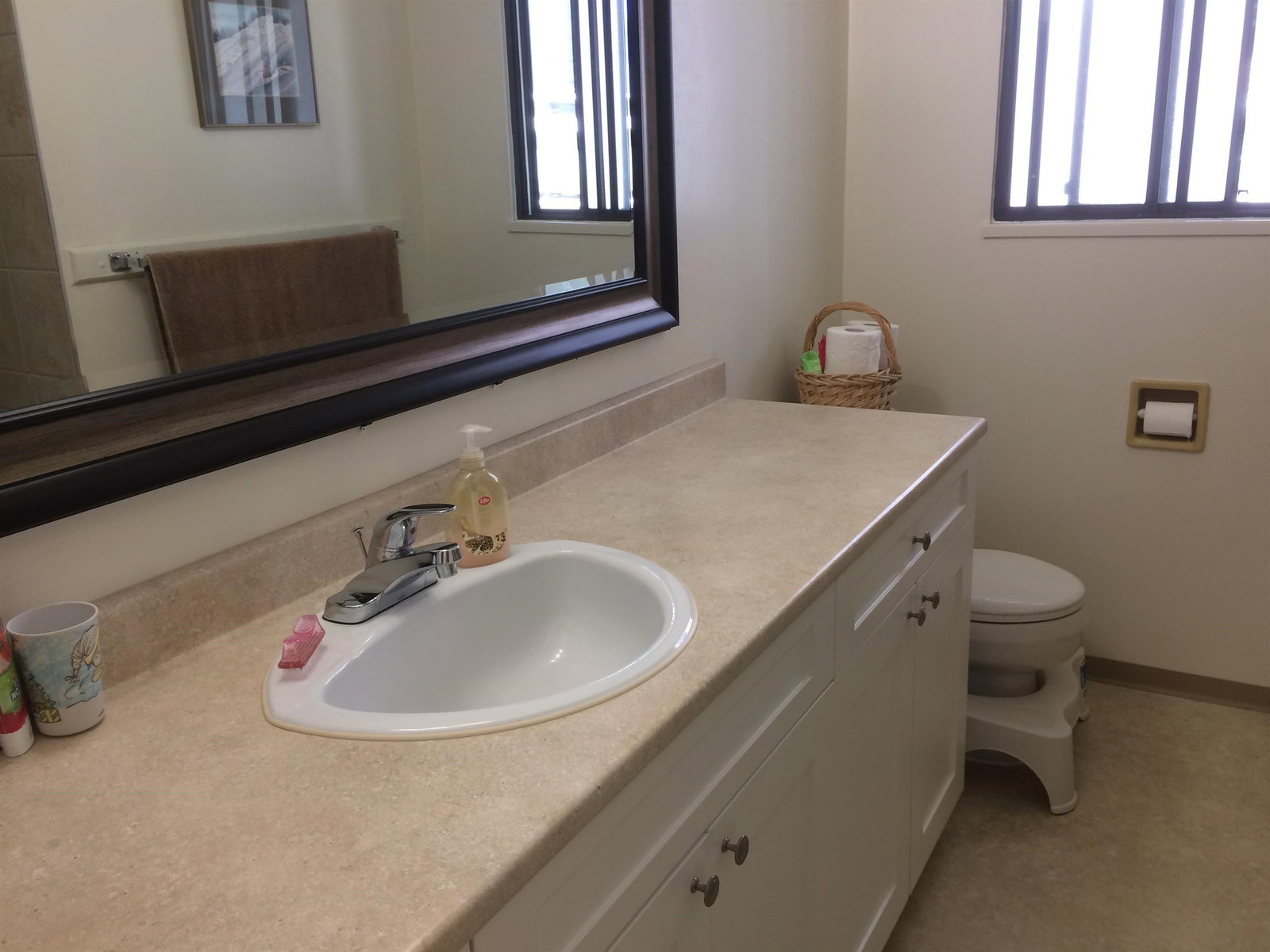 Listing Image 16