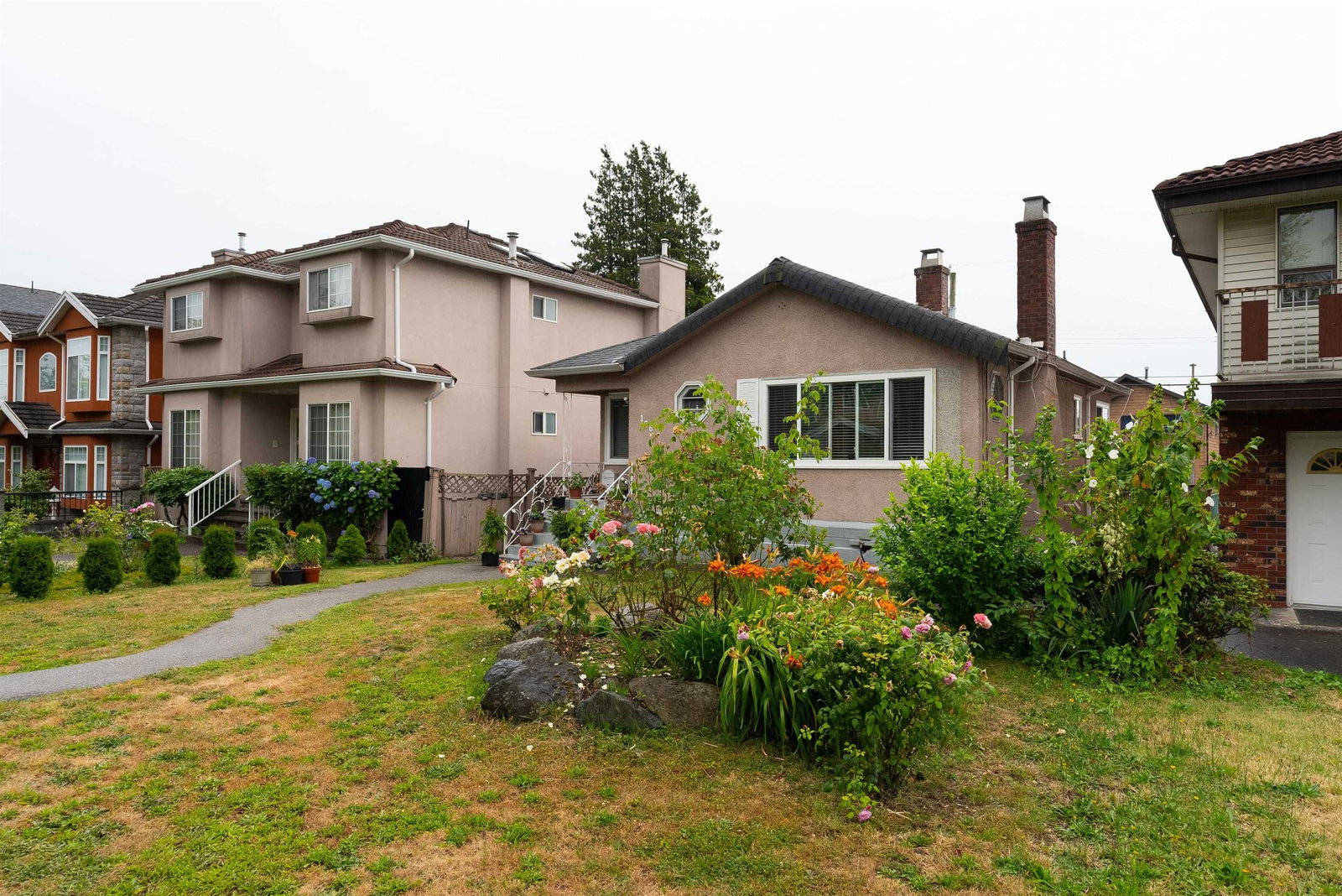 Listing Image 4