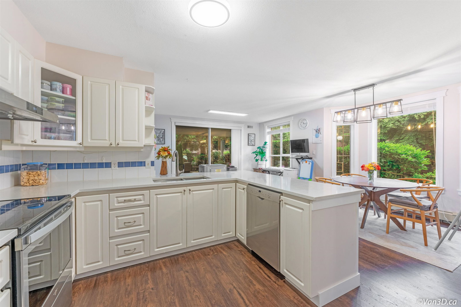 Listing Image 11