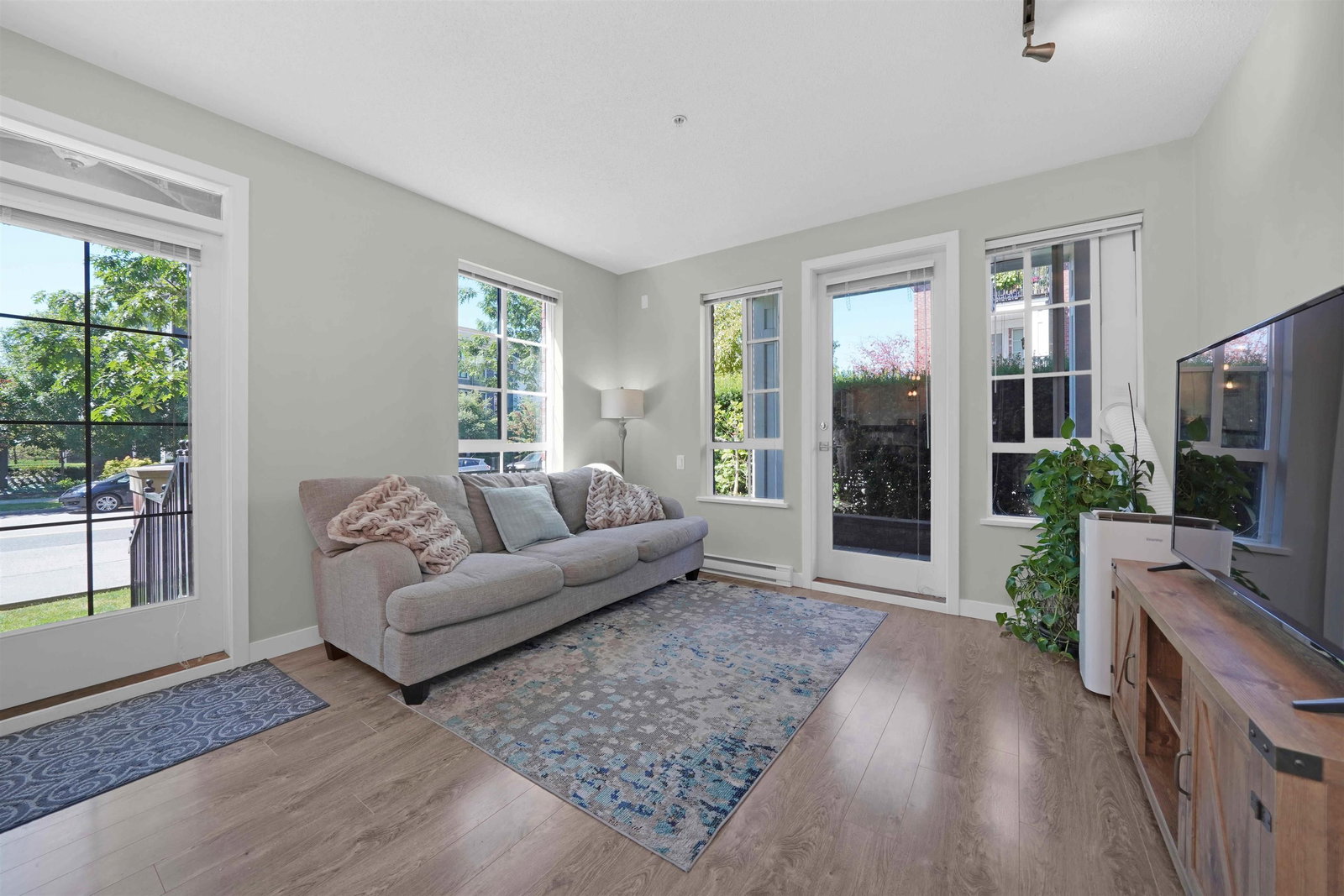 Listing Image 17
