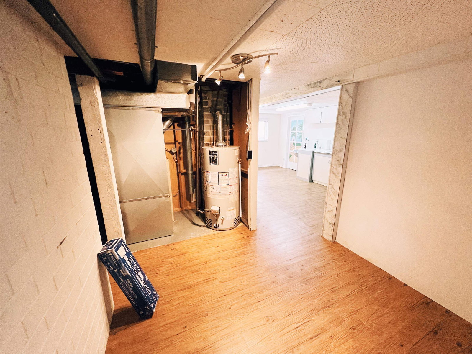 Listing Image 16