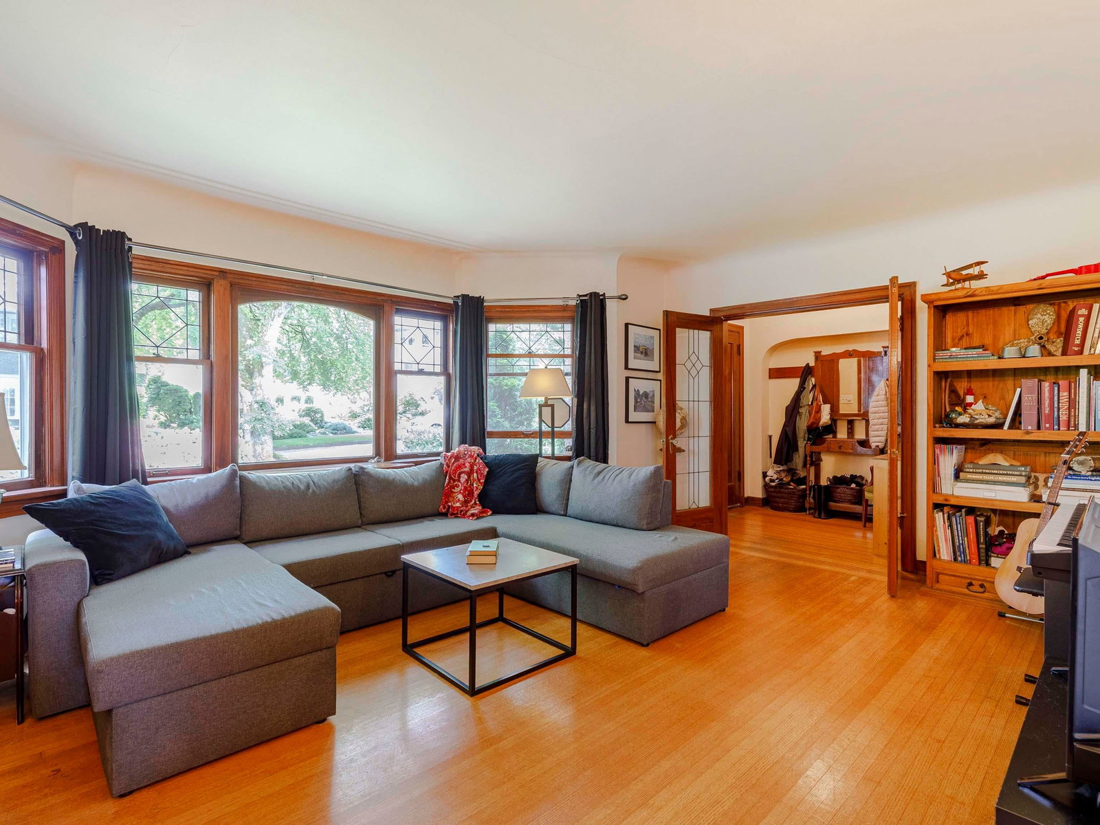 Listing Image 5