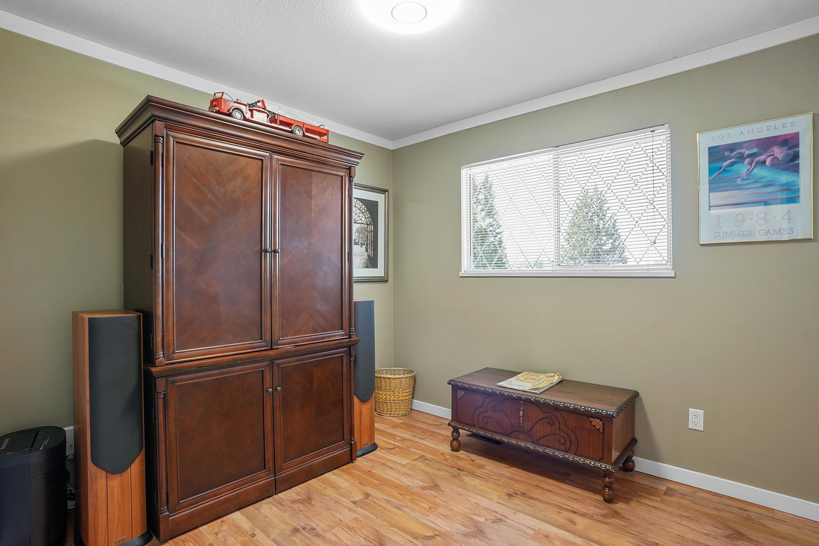 Listing Image 20