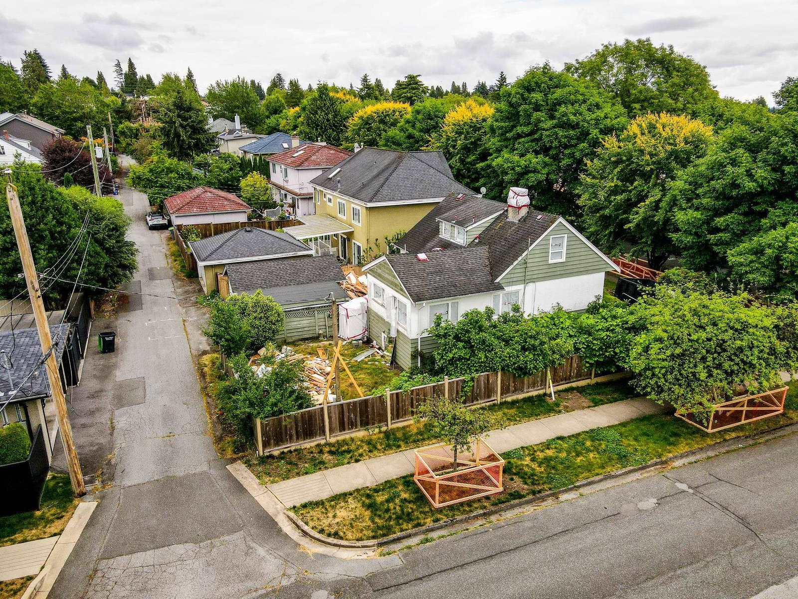 Listing Image 6
