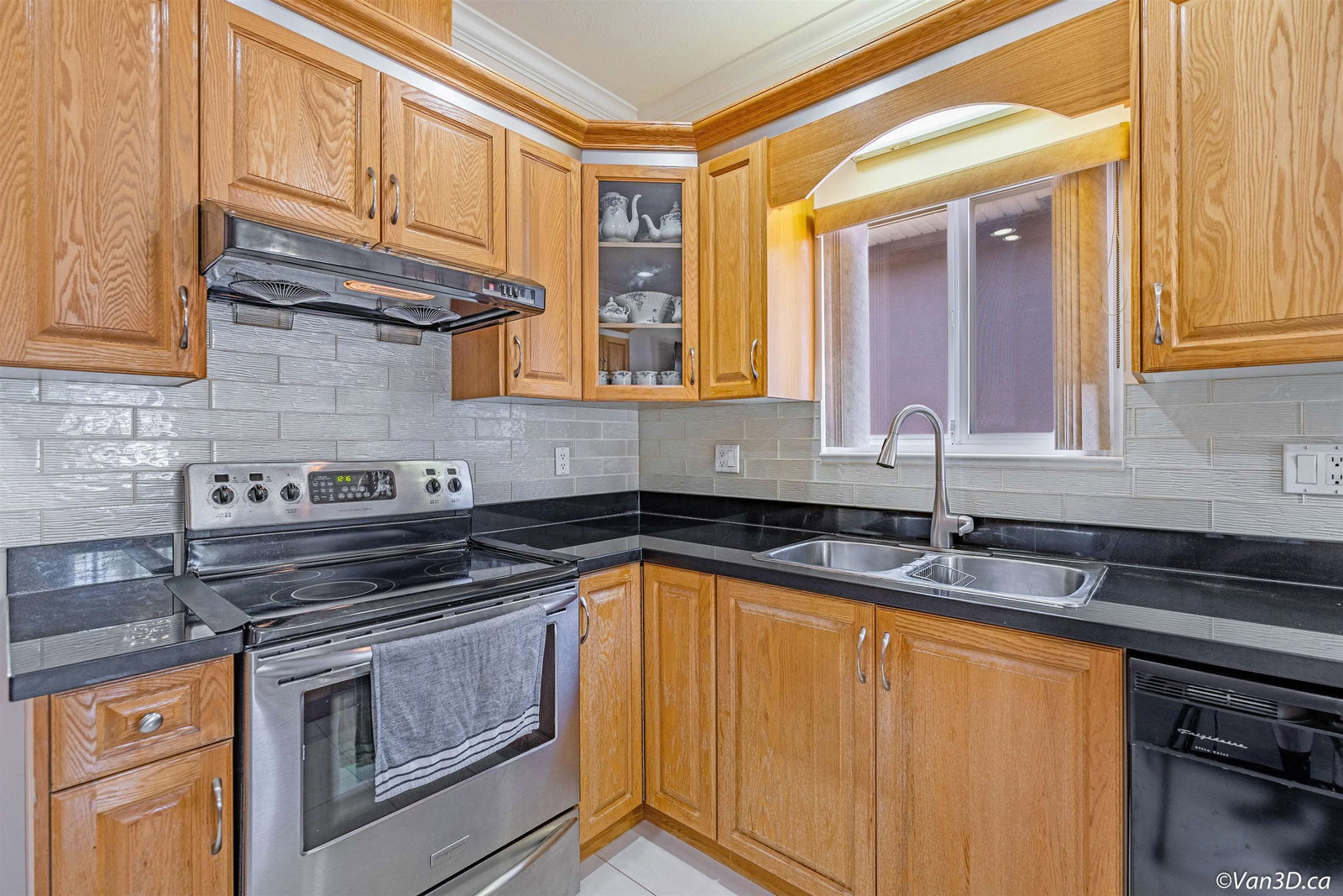 Listing Image 16