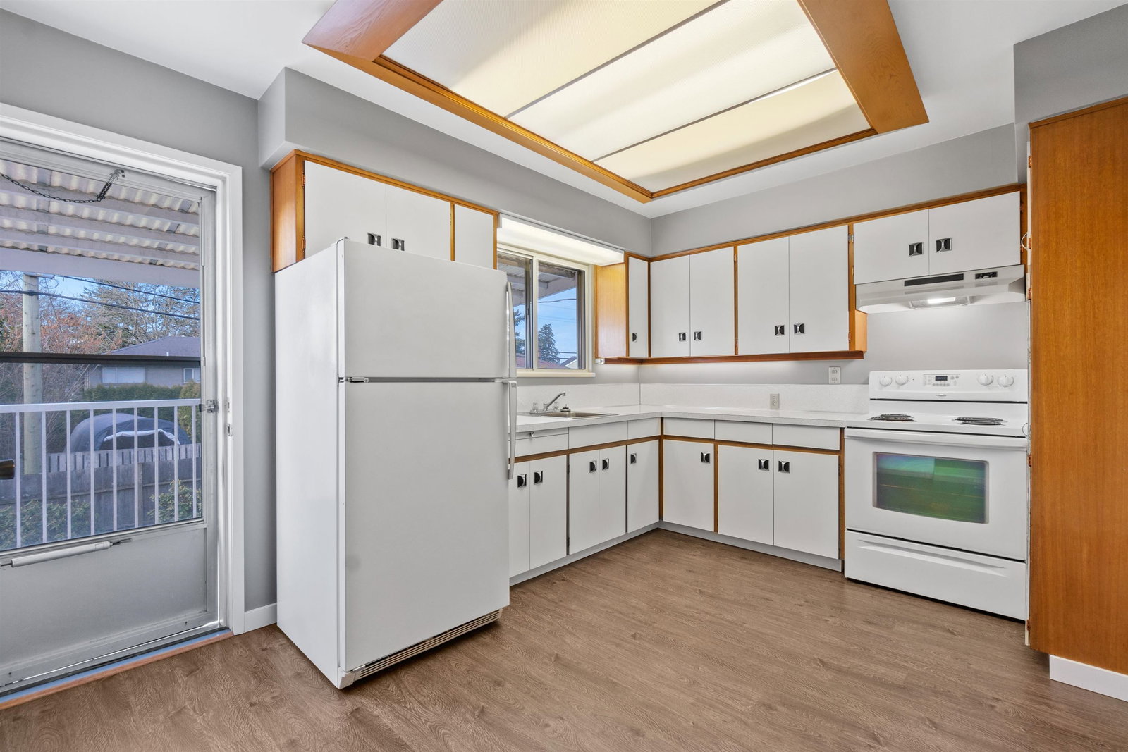 Listing Image 19