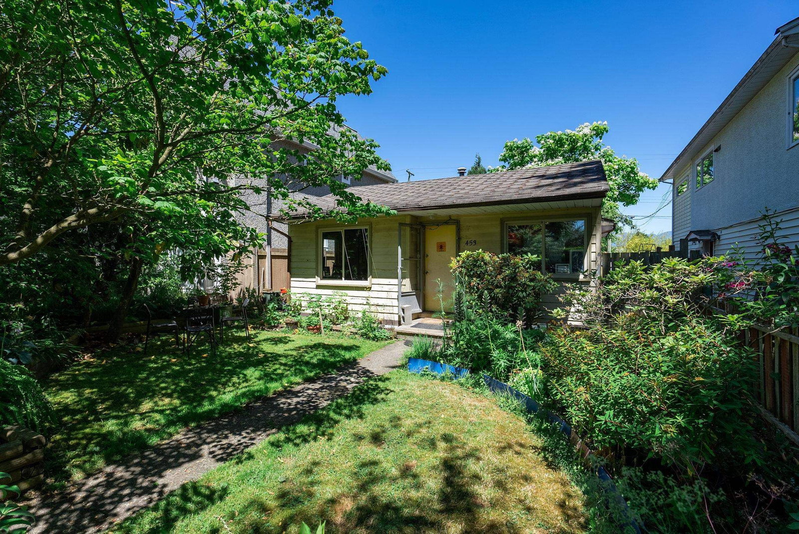 Listing photo 2