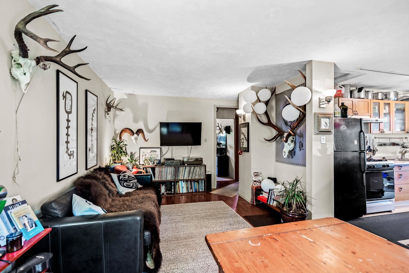 Listing Image 9