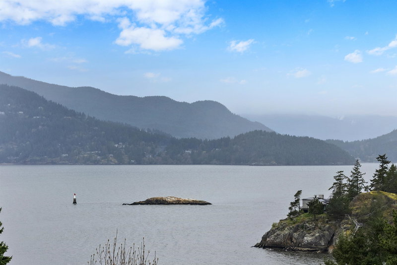 6105 Gleneagles Drive, West Vancouver, V7W 1W1 | Image 2