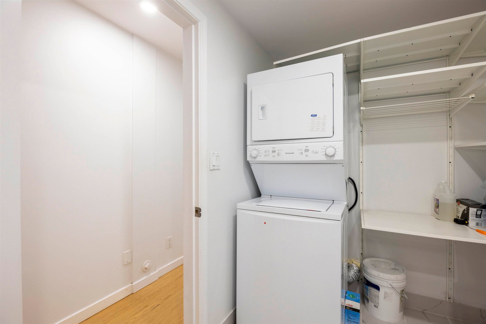 Listing Image 17