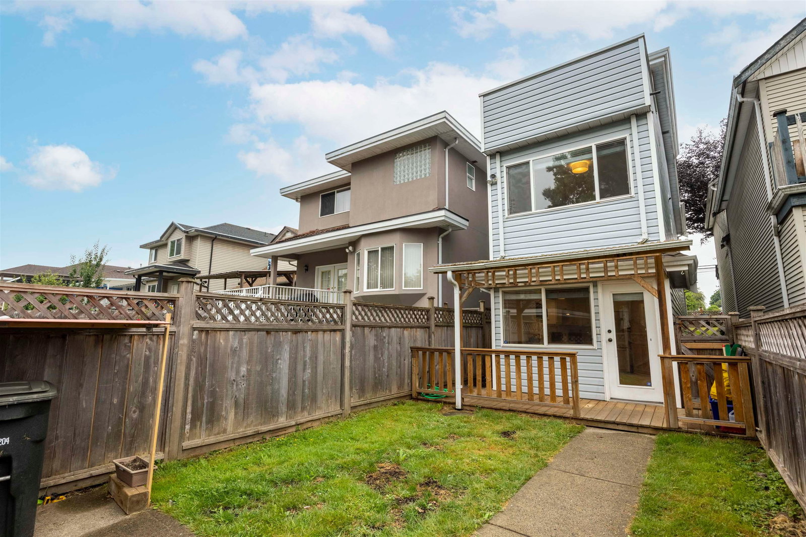 Listing Image 3