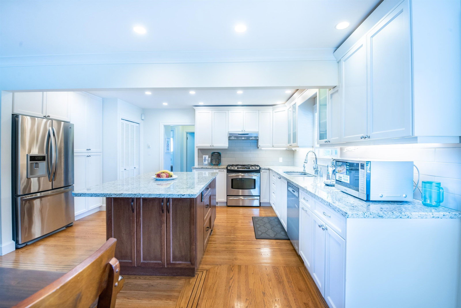 Listing Image 10