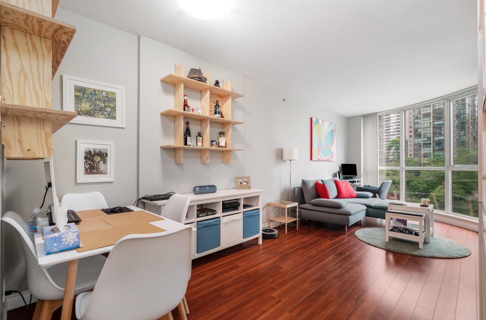 Listing Image 1